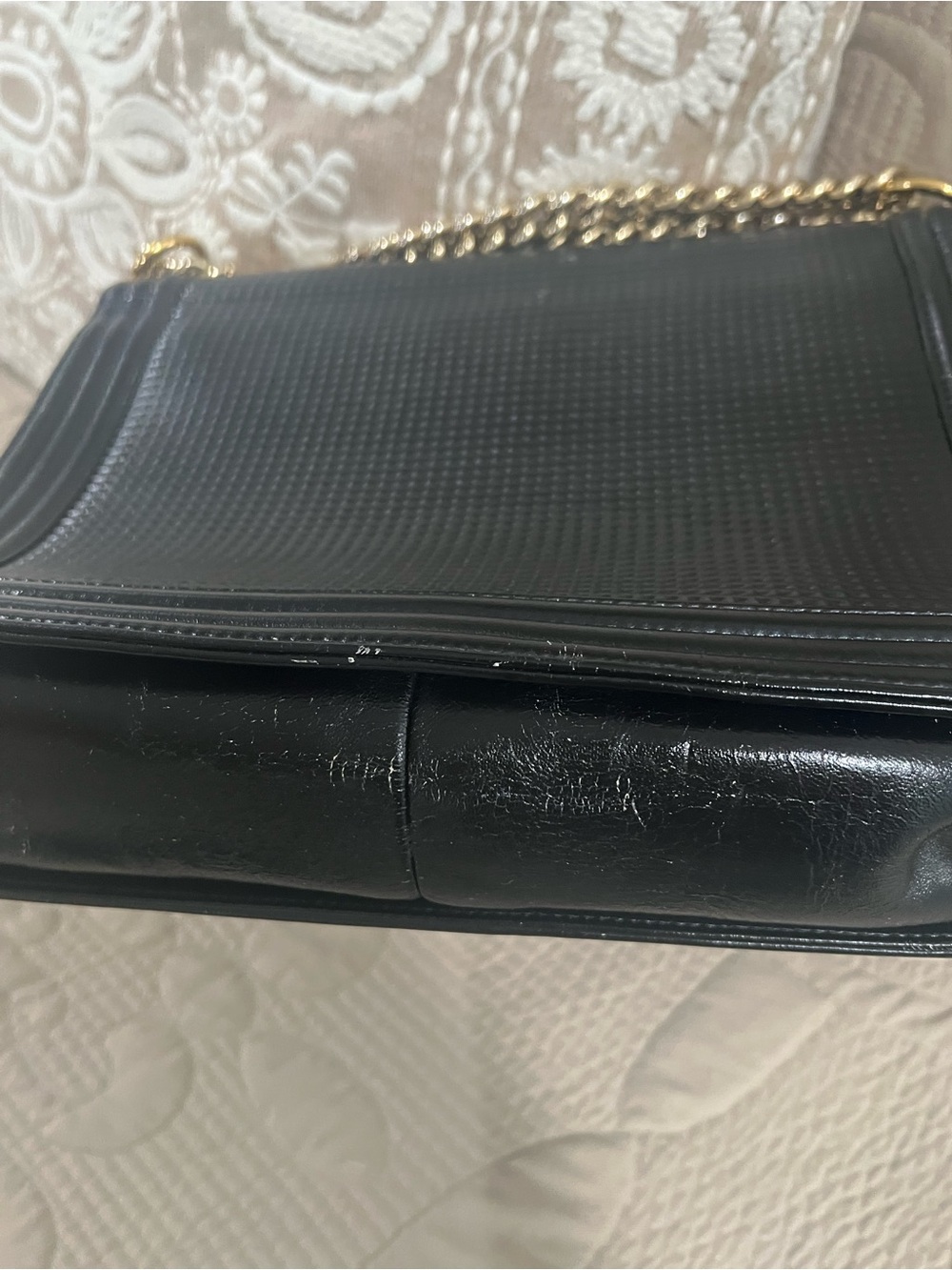 Chanel Large Boy shoulder bag - Picture 3 of 10